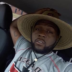 Meet your Posher, Deondrea